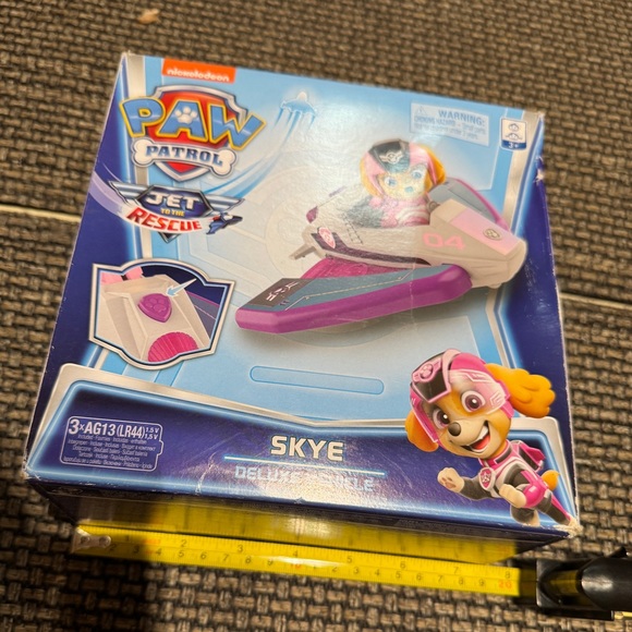 NEW🔥PAW Patrol SKYE, Figure & DELUXE Jet ACTION SET! Batteries Included! 3+ - Picture 4 of 11